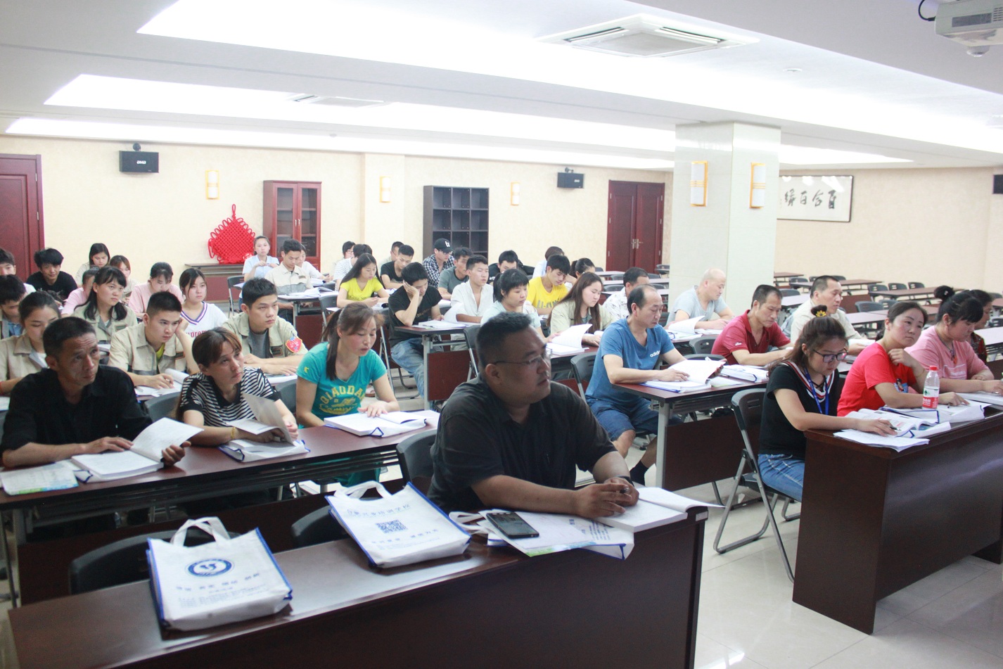 mg冰球突破(中国区)官方网站