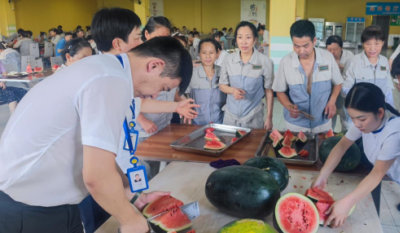 战高温，送清冷，爱心传递沁人心